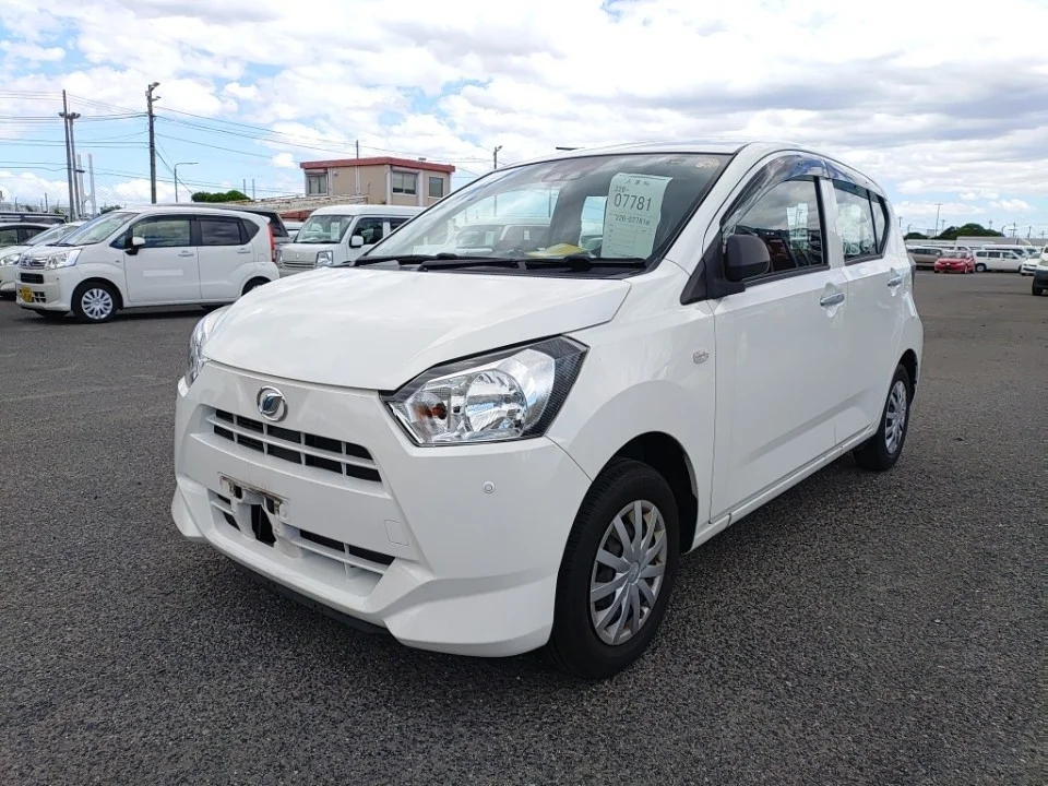 Daihatsu Mira e:S LA350S 2021